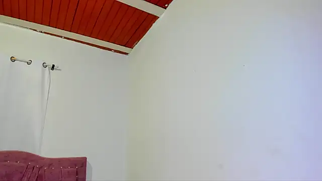 yourlatina emely online show from 16, 1, 2026