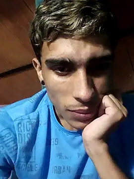 Snapshot of Moreno_HOT_Dotado chatting on 12, 11, 2025 Moreno HOT Dotado online show from 12, 11, 2025