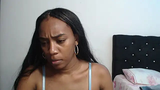 AishaOwens online show from 27, 11, 2025