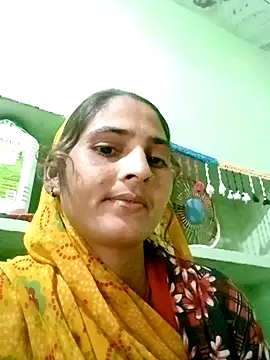 Snapshot of Nelug chatting on 15, 11, 2025 Nelug online show from 15, 11, 2025