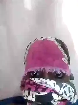 Snapshot of Molatane0 chatting on 13, 11, 2025 Molatane0 online show from 13, 11, 2025