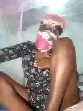 Snapshot of Molatane0 chatting on 16, 11, 2025 Molatane0 online show from 16, 11, 2025