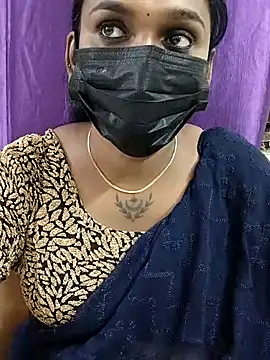 Snapshot of Dharshini98 chatting on 12, 11, 2025 Dharshini98 online show from 12, 11, 2025