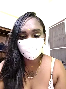 Snapshot of Dharshini98 chatting on 5, 2, 2026 Dharshini98 online show from 5, 2, 2026