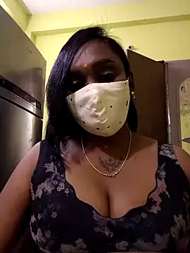 Snapshot of Dharshini98 chatting on 6, 2, 2026 Dharshini98 online show from 6, 2, 2026