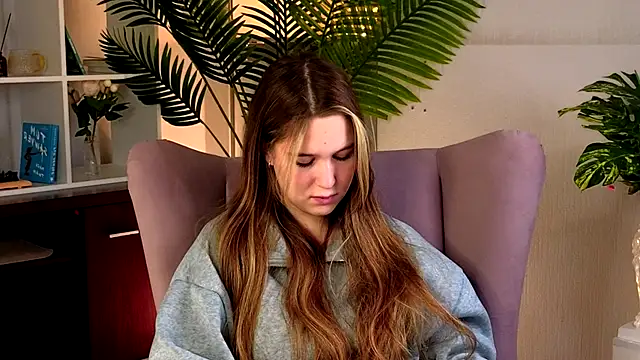 Snapshot of DanielaBeaty chatting on 16, 11, 2025 DanielaBeaty online show from 16, 11, 2025