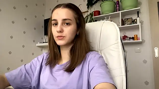 Snapshot of SweetieKatie chatting on 2, 12, 2025 SweetieKatie online show from 2, 12, 2025