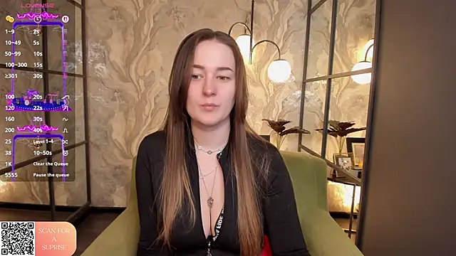 EmmaBloomm online show from 17, 5, 2026