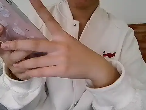 emii207 online show from 3, 12, 2025