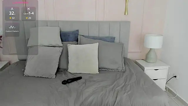 Snapshot of Dulce_emi chatting on 23, 4, 2026 Dulce emi online show from 23, 4, 2026