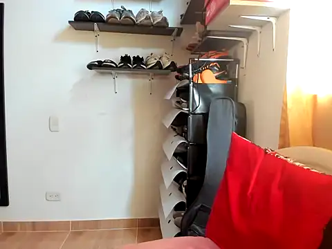 caroline 47 online show from 9, 4, 2026