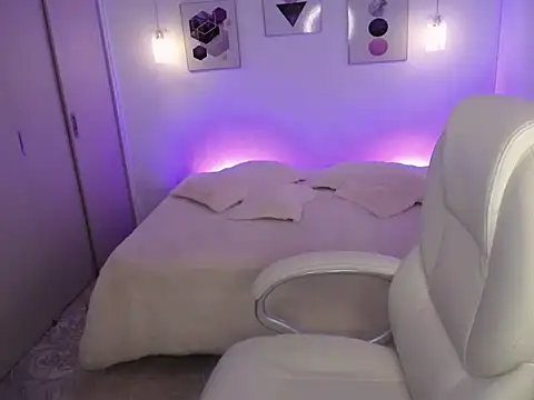 selene rouse  online show from 2, 12, 2025