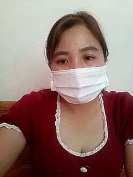 Snapshot of Little-Red123 chatting on 14, 11, 2025 Little-Red123 online show from 14, 11, 2025