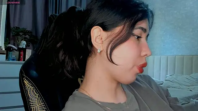 Snapshot of Diara_1an chatting on 8, 5, 2026 Diara 1an online show from 8, 5, 2026