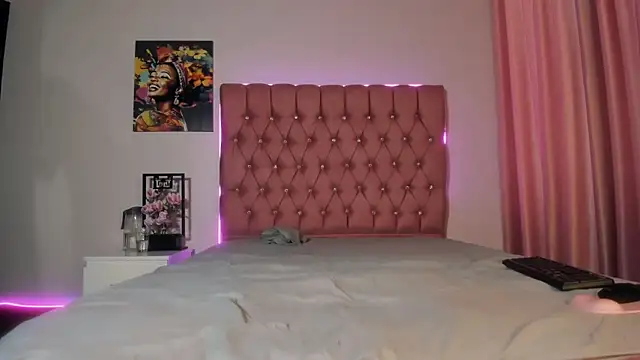 VanillaFlo online show from 9, 4, 2026