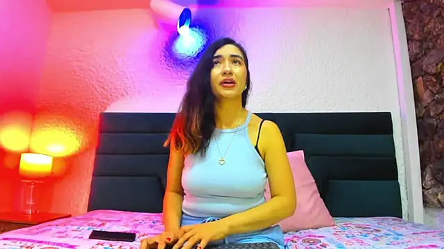 VictoriaRouge  online show from 19, 4, 2026