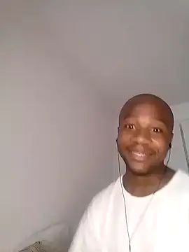 Snapshot of SikhangeleScimbhizo chatting on 19, 11, 2025 SikhangeleScimbhizo online show from 19, 11, 2025