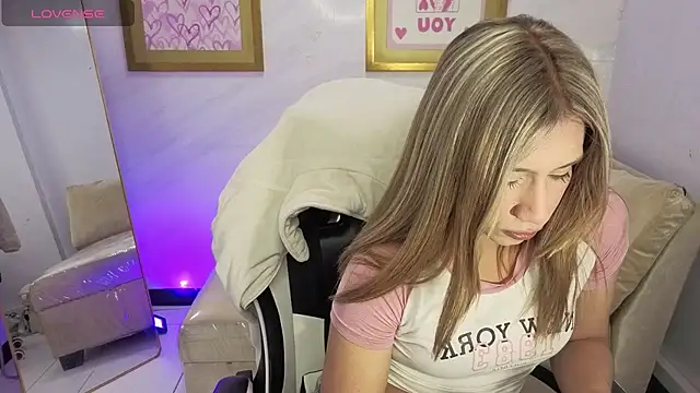 Evy Luxx v online show from 11, 3, 2026