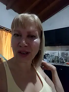 Snapshot of SexyMilf1211 chatting on 18, 4, 2026 SexyMilf1211 online show from 18, 4, 2026