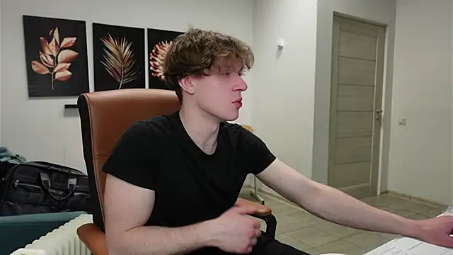 Charles Dreams online show from 5, 3, 2026