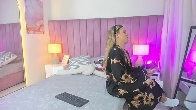 Valentino moretti online show from 26, 3, 2026