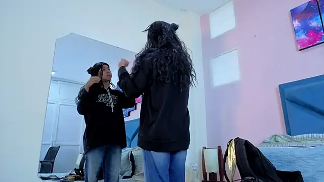 Hopemoretti online show from 24, 11, 2025