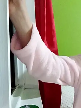 Rouse hot  online show from 7, 1, 2026