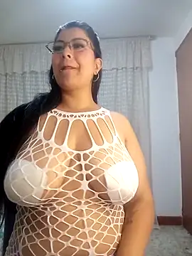 CelesteAlvarez1989 online show from 5, 12, 2025