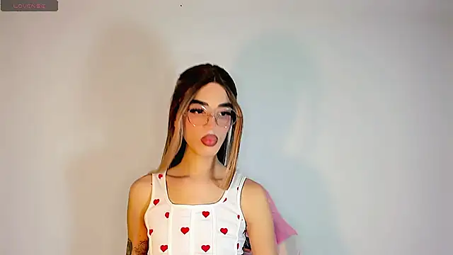 LeslieAmor1 online show from 19, 11, 2025