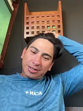 Snapshot of algila08 chatting on 12, 4, 2026 algila08 online show from 12, 4, 2026