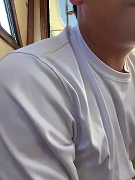 Snapshot of algila08 chatting on 17, 4, 2026 algila08 online show from 17, 4, 2026