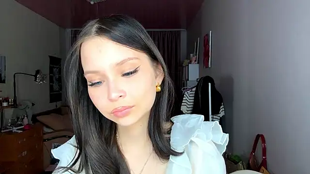 EmmaJonse online show from 18, 11, 2025