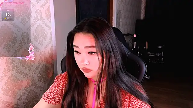 Emma Uilson online show from 17, 12, 2025