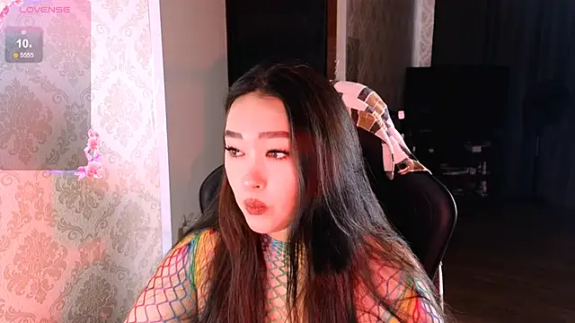 Emma Uilson online show from 19, 12, 2025