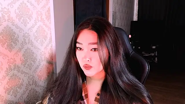 Emma Uilson online show from 23, 12, 2025