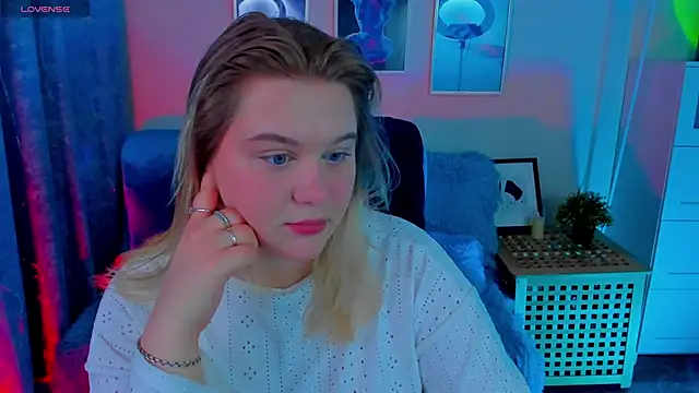 LouiseMous online show from 4, 12, 2025