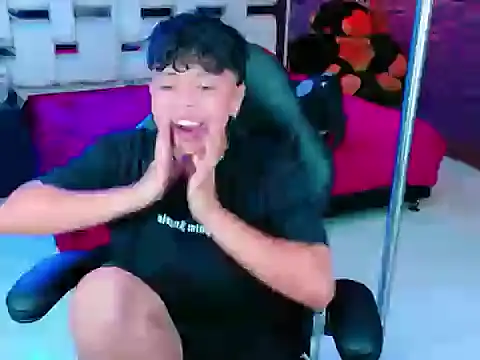 lunabustygirl online show from 5, 2, 2026