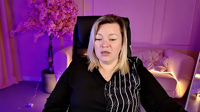 DianaHaworn online show from 17, 11, 2025