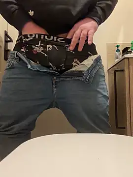 Snapshot of Ced1326 chatting on 22, 11, 2025 Ced1326 online show from 22, 11, 2025