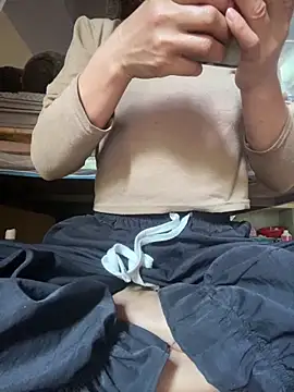 Trangbabylove online show from 7, 6, 2026