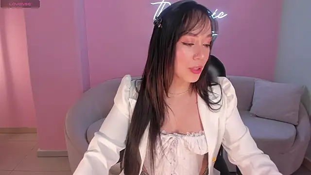 ZaraKafruni online show from 28, 3, 2026