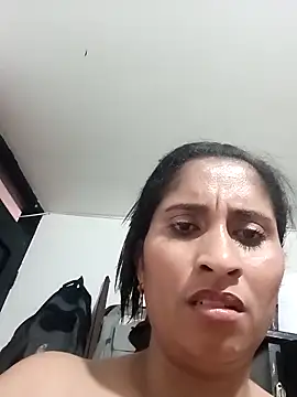 Snapshot of CarolinaNavas33 chatting on 29, 11, 2025 CarolinaNavas33 online show from 29, 11, 2025