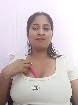 CarolinaNavas33 online show from 28, 3, 2026