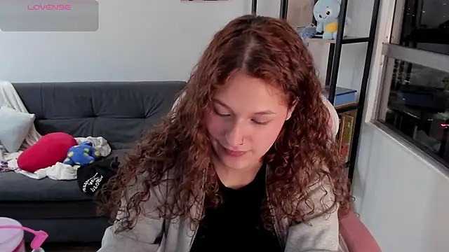 iam Nikki online show from 15, 4, 2026