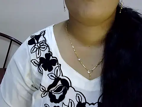 Snapshot of Muskan_Jha chatting on 3, 7, 2026 Muskan Jha online show from 3, 7, 2026