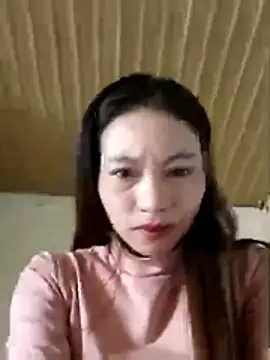 Snapshot of _Su-Su_ chatting on 20, 11, 2025 Su-Su online show from 20, 11, 2025