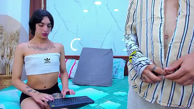 Loversinfire2 online show from 22, 3, 2026