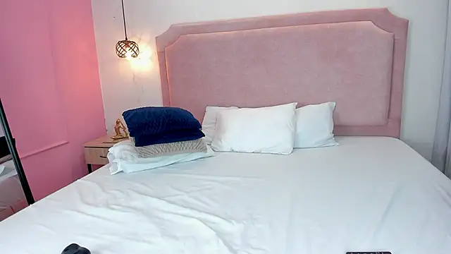 Snapshot of LunnaSinclair chatting on 7, 1, 2026 LunnaSinclair online show from 7, 1, 2026