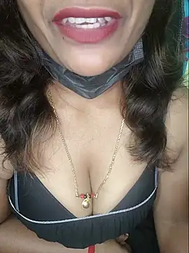 Snapshot of Premalatha_28 chatting on 12, 7, 2026 Premalatha 28 online show from 12, 7, 2026