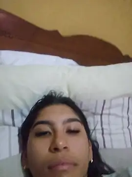 Snapshot of skinnyrox chatting on 3, 7, 2026 skinnyrox online show from 3, 7, 2026